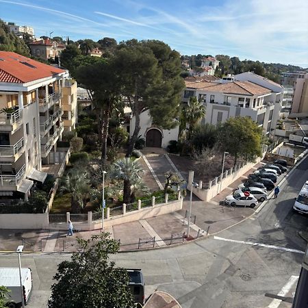 APPARTEMENT 2 PIECES bord de mer entièrement rénové Saint-Raphaël Exterior foto