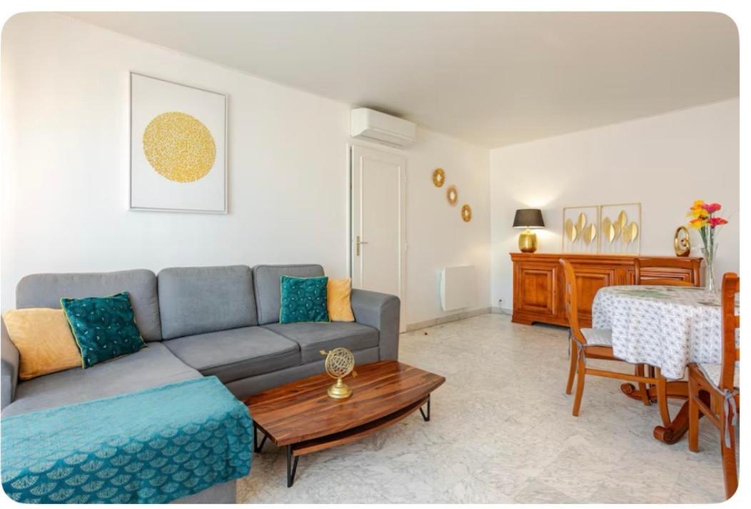 APPARTEMENT 2 PIECES bord de mer entièrement rénové Saint-Raphaël Exterior foto