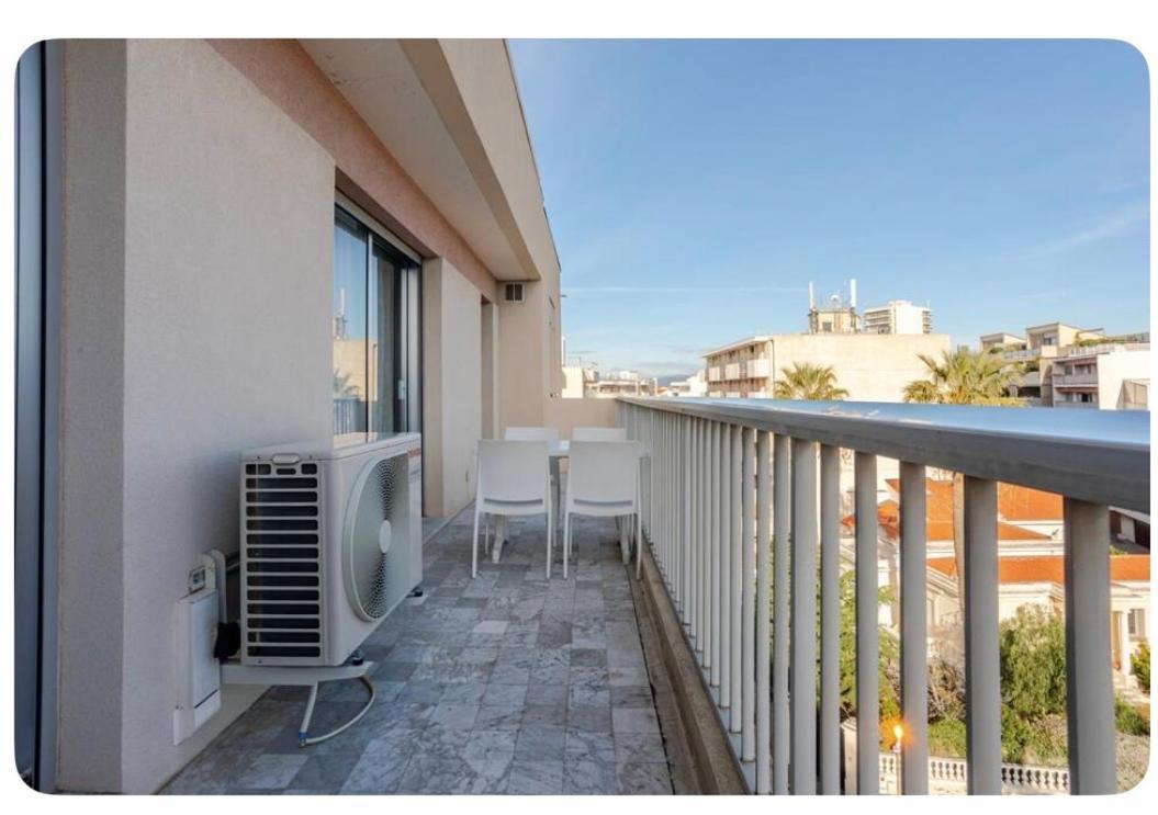 APPARTEMENT 2 PIECES bord de mer entièrement rénové Saint-Raphaël Exterior foto